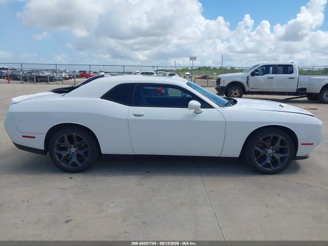 2C3CDZAG6JH258123 Dodge Challenger Sxt Plus