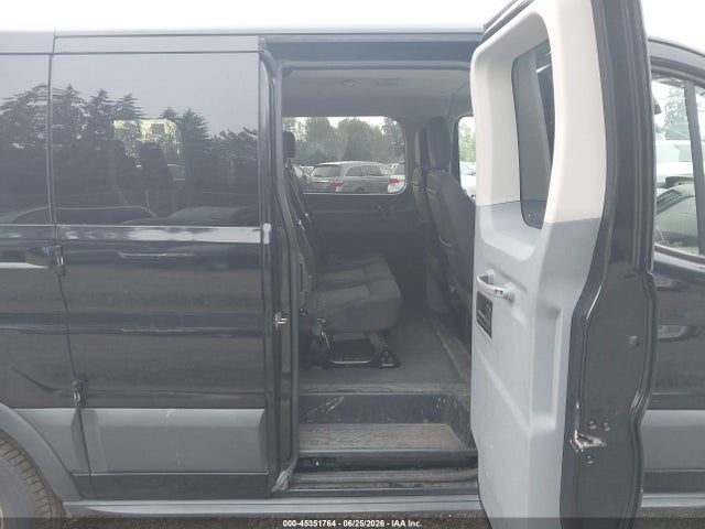 1FMZK1ZM0HKA98942 Ford Transit-150 Xl