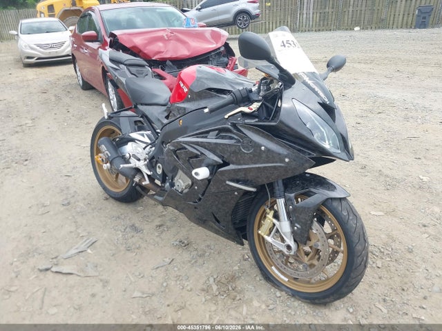 45351796 :رقم المزاد ، WB10D2108FZ351741 vin ، 2015 Bmw S 1000 Rr مزاد بيع