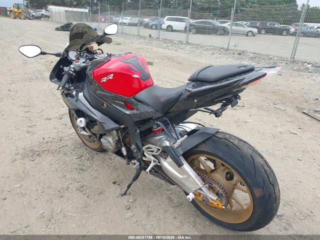 45351796 :رقم المزاد ، WB10D2108FZ351741 vin ، 2015 Bmw S 1000 Rr مزاد بيع