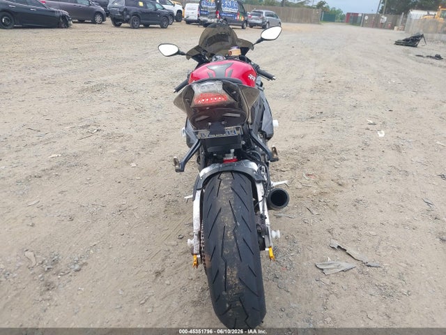 45351796 :رقم المزاد ، WB10D2108FZ351741 vin ، 2015 Bmw S 1000 Rr مزاد بيع