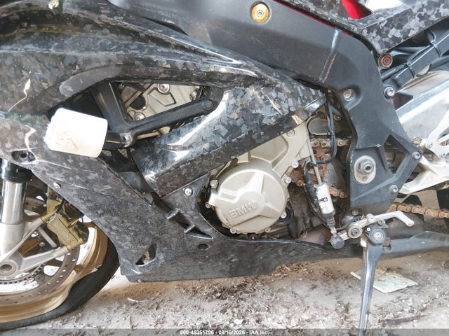 45351796 :رقم المزاد ، WB10D2108FZ351741 vin ، 2015 Bmw S 1000 Rr مزاد بيع