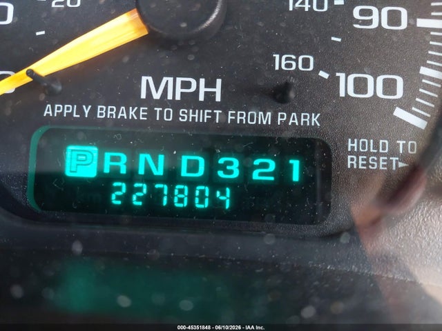 2001 Chevrolet Tahoe Ls მანქანა იყიდება აუქციონზე, vin: 1GNEK13T81R103814, აუქციონის ნომერი: 45351848