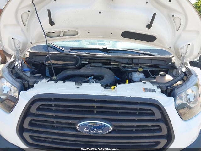 Ford Transit-250 Cutaway 2017 1FDYR5PM7HKB27953 Image 10
