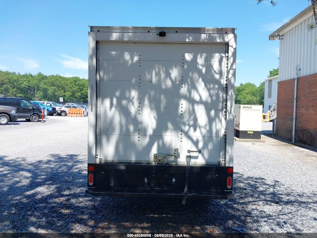 Ford Transit-250 Cutaway 2017 1FDYR5PM7HKB27953 Image 16