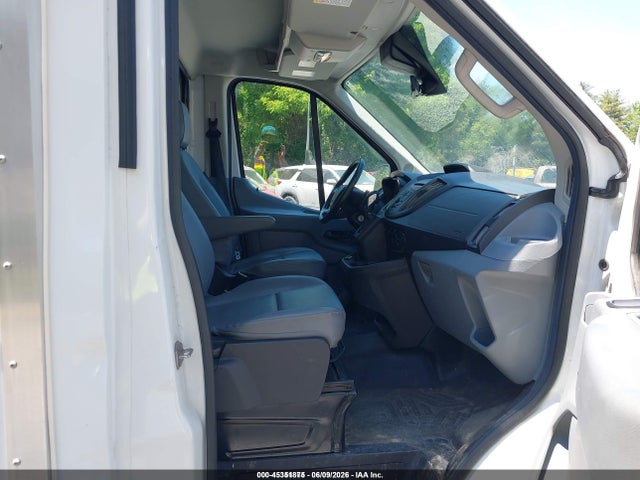 Ford Transit-250 Cutaway 2017 1FDYR5PM7HKB27953 Image 5