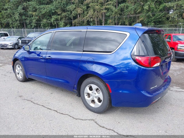 Chrysler Pacifica Hybrid Touring Plus 2018 2C4RC1H75JR276249 Image 3