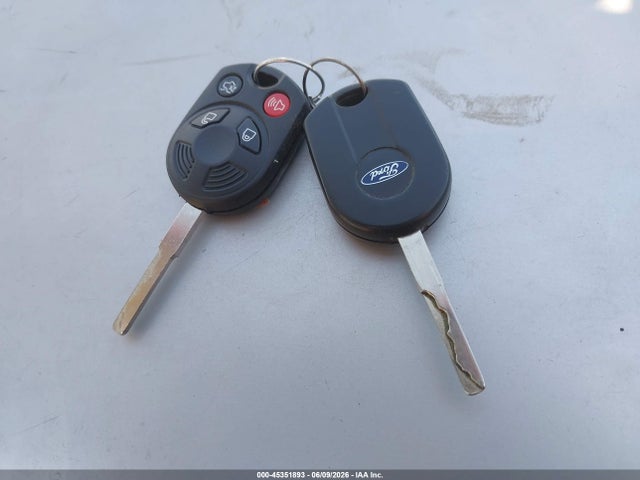 Продажа на аукционе авто 2017 Ford Escape Se, vin: 1FMCU0GD8HUE48223, номер лота: 45351893