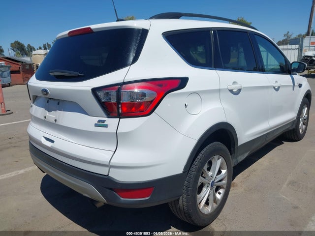 Продажа на аукционе авто 2017 Ford Escape Se, vin: 1FMCU0GD8HUE48223, номер лота: 45351893