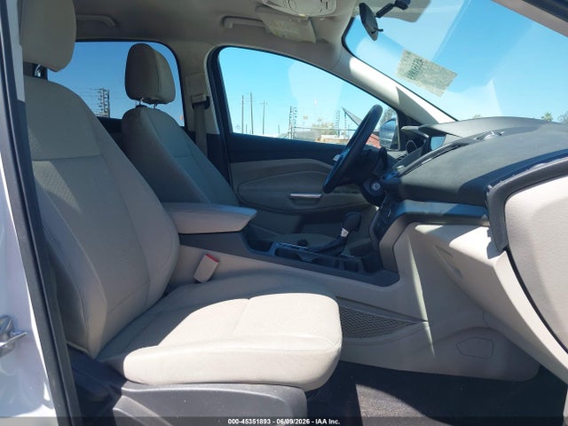 Продажа на аукционе авто 2017 Ford Escape Se, vin: 1FMCU0GD8HUE48223, номер лота: 45351893