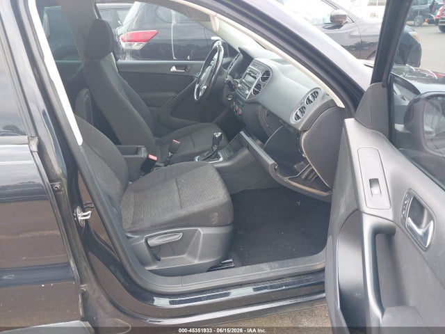 2013 Volkswagen Tiguan S მანქანა იყიდება აუქციონზე, vin: WVGBV3AXXDW626354, აუქციონის ნომერი: 45351933