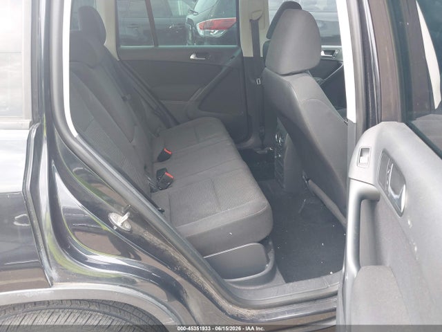 2013 Volkswagen Tiguan S მანქანა იყიდება აუქციონზე, vin: WVGBV3AXXDW626354, აუქციონის ნომერი: 45351933