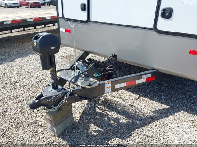 Recreation By Design Restroom Trailer 2025 5CZ200R39S1229296 Image 10