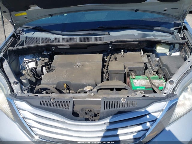 5TDKK3DC8FS685511 Toyota Sienna Le 8 Passenger