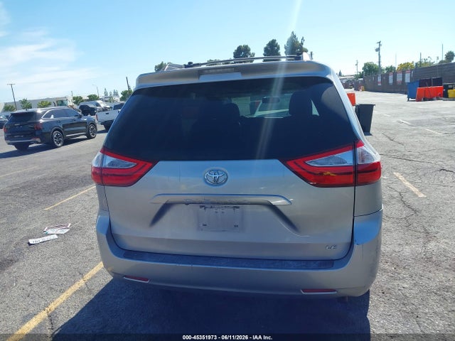 5TDKK3DC8FS685511 Toyota Sienna Le 8 Passenger
