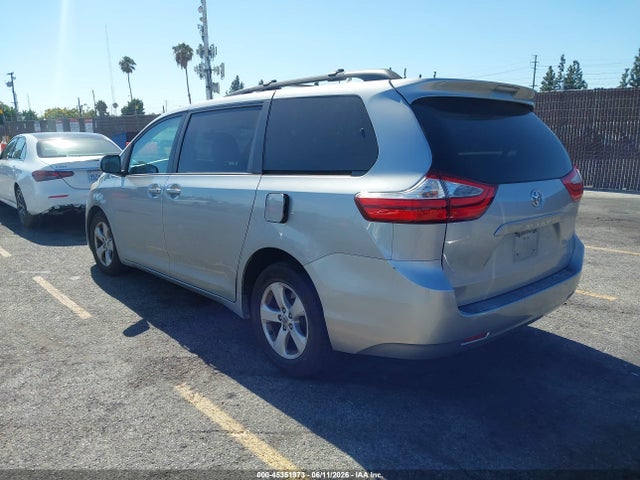 5TDKK3DC8FS685511 Toyota Sienna Le 8 Passenger