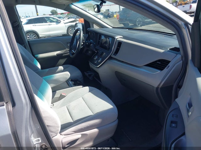 5TDKK3DC8FS685511 Toyota Sienna Le 8 Passenger
