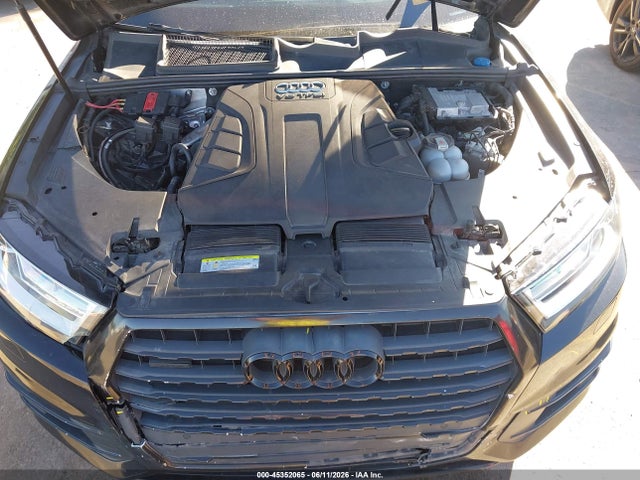 Audi Q7 3.0t Premium 2018 WA1LAAF74JD041739 Image 10