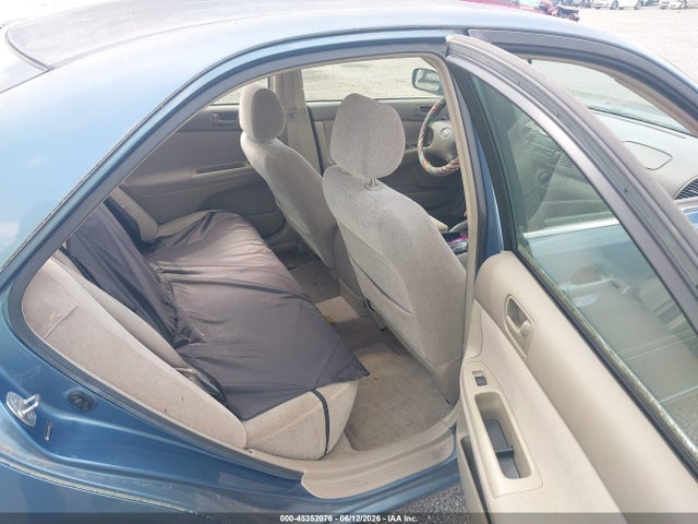 45352076 :رقم المزاد ، JTDBE32KX30227713 vin ، 2003 Toyota Camry Le مزاد بيع