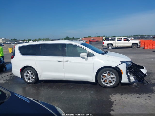 Продаж на аукціоні авто 2018 Chrysler Pacifica Touring Plus, vin: 2C4RC1FG4JR125759, номер лоту: 45352085