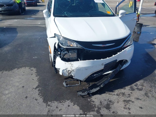 Продаж на аукціоні авто 2018 Chrysler Pacifica Touring Plus, vin: 2C4RC1FG4JR125759, номер лоту: 45352085