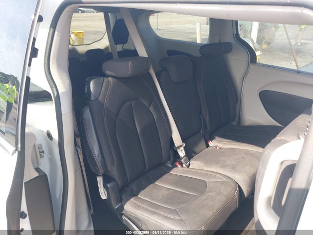 Продаж на аукціоні авто 2018 Chrysler Pacifica Touring Plus, vin: 2C4RC1FG4JR125759, номер лоту: 45352085