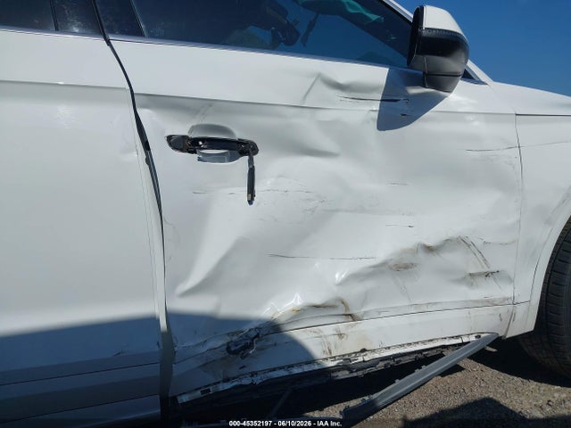 Продажа на аукционе авто 2018 Audi Q5 2.0t Premium/2.0t Tech Premium, vin: WA1BNAFY4J2106058, номер лота: 45352197