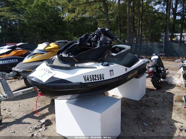 45352240 :رقم المزاد ، YDV09702D212 vin ، 2012 Seadoo Personal Watercraft مزاد بيع