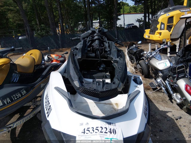 45352240 :رقم المزاد ، YDV09702D212 vin ، 2012 Seadoo Personal Watercraft مزاد بيع