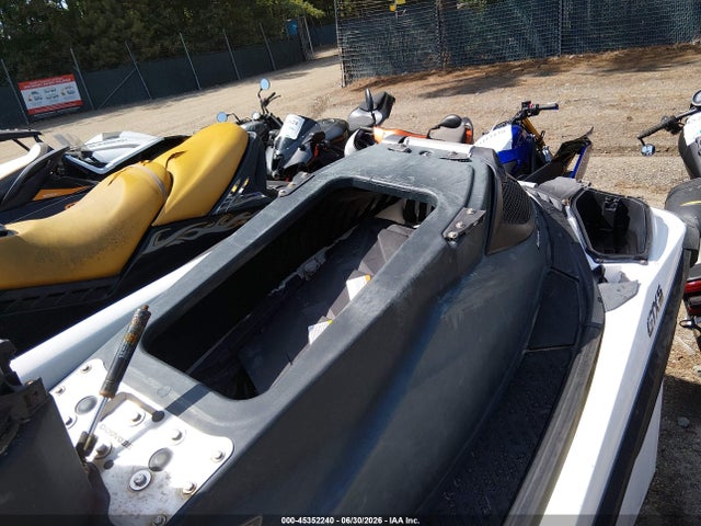 45352240 :رقم المزاد ، YDV09702D212 vin ، 2012 Seadoo Personal Watercraft مزاد بيع
