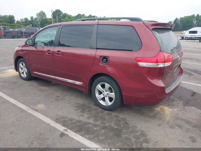2011 Toyota Sienna Le V6 მანქანა იყიდება აუქციონზე, vin: 5TDKK3DC6BS143057, აუქციონის ნომერი: 45352315