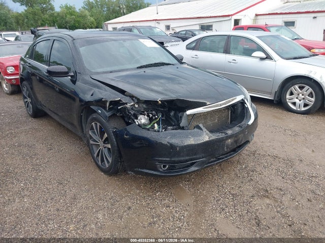2013 Chrysler 200 Touring მანქანა იყიდება აუქციონზე, vin: 1C3CCBBB1DN699702, აუქციონის ნომერი: 45352368
