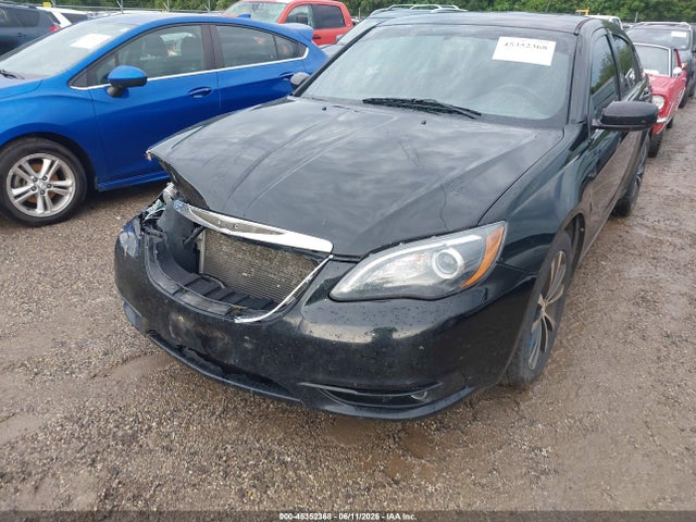 2013 Chrysler 200 Touring მანქანა იყიდება აუქციონზე, vin: 1C3CCBBB1DN699702, აუქციონის ნომერი: 45352368