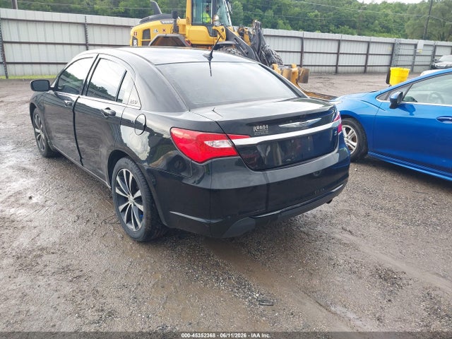2013 Chrysler 200 Touring მანქანა იყიდება აუქციონზე, vin: 1C3CCBBB1DN699702, აუქციონის ნომერი: 45352368
