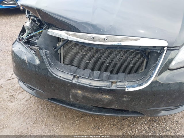 2013 Chrysler 200 Touring მანქანა იყიდება აუქციონზე, vin: 1C3CCBBB1DN699702, აუქციონის ნომერი: 45352368