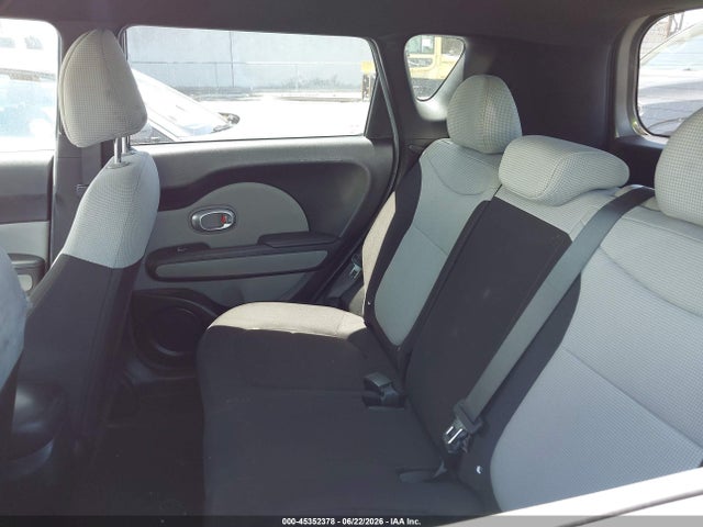 KIA Soul 2017 KNDJN2A22H7489988 Image 13