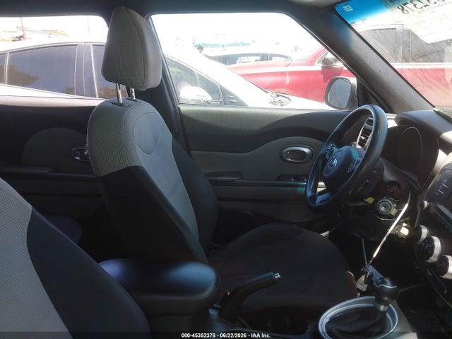 KIA Soul 2017 KNDJN2A22H7489988 Image 5
