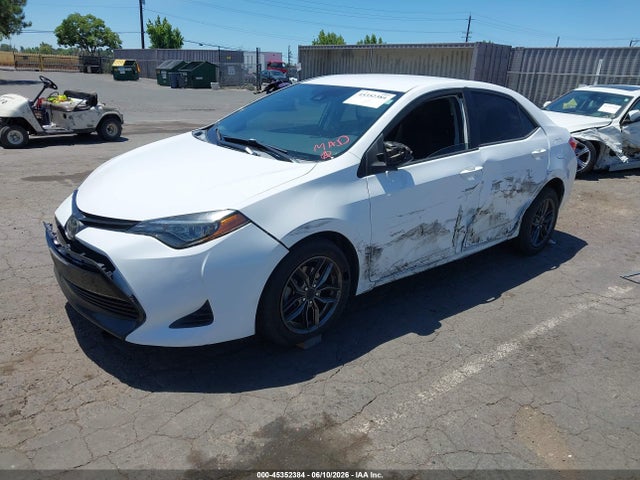Toyota COROLLA LE 2019 5YFBURHE7KP888384 Image 2