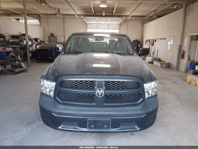 45352415 :رقم المزاد ، 1C6RR6FG7JS272420 vin ، 2018 Ram 1500 Tradesman  4x2 6'4 Box مزاد بيع