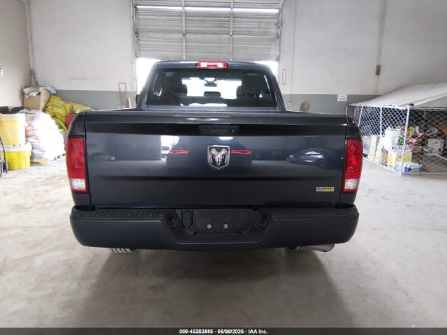 45352415 :رقم المزاد ، 1C6RR6FG7JS272420 vin ، 2018 Ram 1500 Tradesman  4x2 6'4 Box مزاد بيع