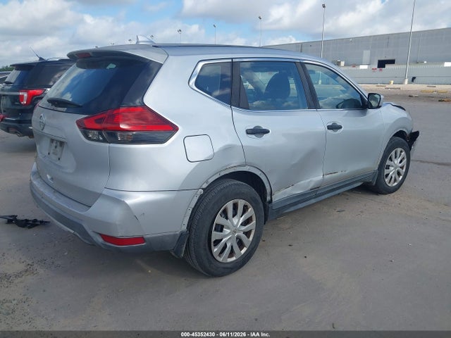 Nissan ROGUE S 2017 KNMAT2MT2HP558026 Image 4