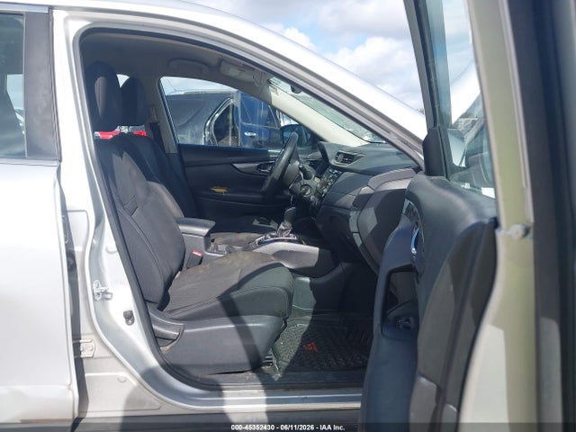 Nissan ROGUE S 2017 KNMAT2MT2HP558026 Image 5