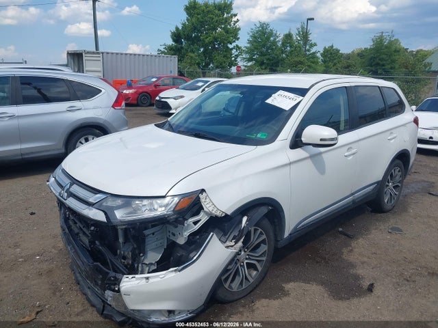Mitsubishi Outlander Se 2016 JA4AZ3A37GZ012330 Image 2
