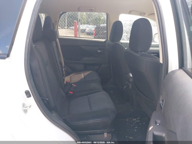 Mitsubishi Outlander Se 2016 JA4AZ3A37GZ012330 Image 8