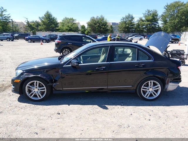 Продаж на аукціоні авто 2014 Mercedes-benz C 300 Sport 4matic, vin: WDDGF8AB8EA959696, номер лоту: 45352461