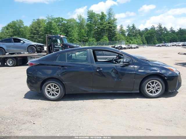 Toyota Prius Three 2016 JTDKARFU4G3522126 Image 13