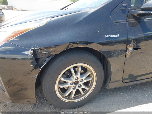 Toyota Prius Three 2016 JTDKARFU4G3522126 Image 6