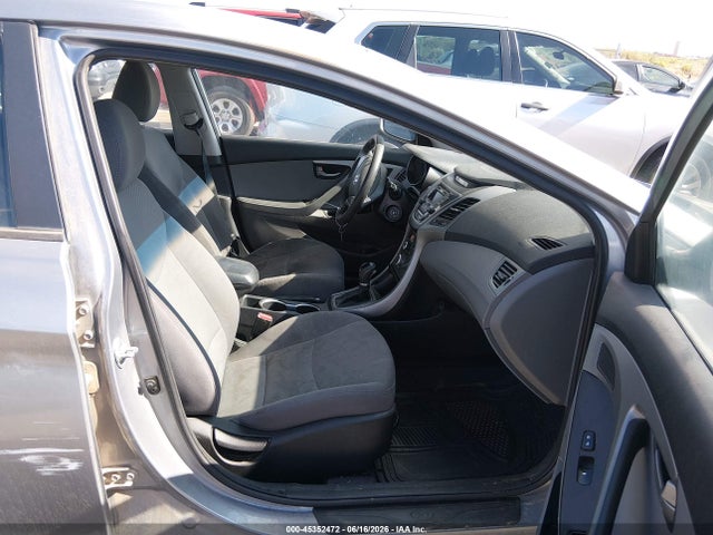 Продажа на аукционе авто 2016 Hyundai Elantra Se, vin: 5NPDH4AE4GH707207, номер лота: 45352472