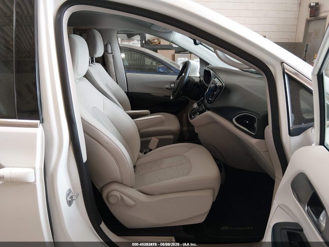 Chrysler Pacifica Hybrid Touring Plus 2017 2C4RC1H78HR797444 Image 5