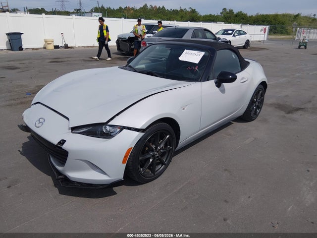 45352523 :رقم المزاد ، JM1NDAC75G0106351 vin ، 2016 Mazda Mx-5 Miata Club مزاد بيع